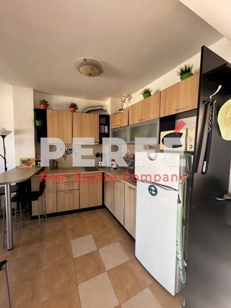 Продава се Двустаен апартамент в Созопол - 52 кв.м за 1135 €/кв.м - Снимка #2