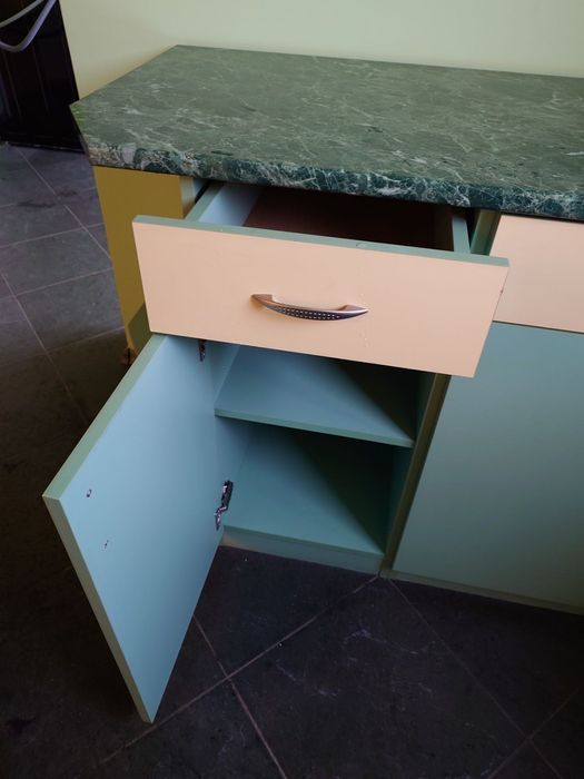 Шкаф за кухня или трапезария