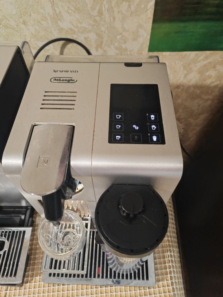 Delonghi EN750 Nespresso Latissima Pro