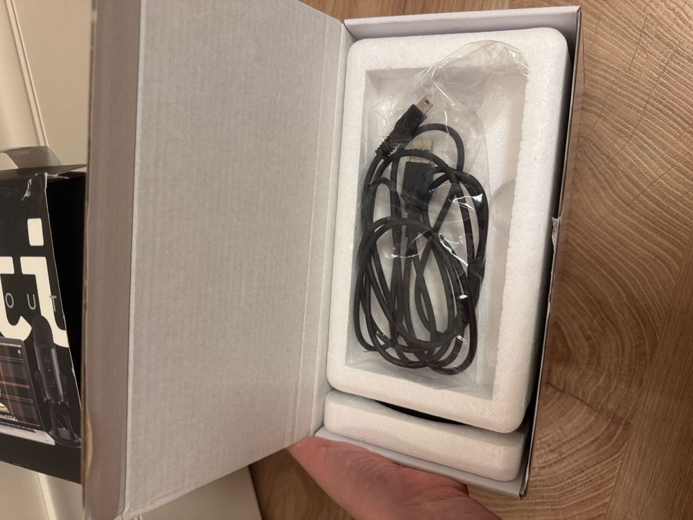 Microfon profesional Yeti Blue