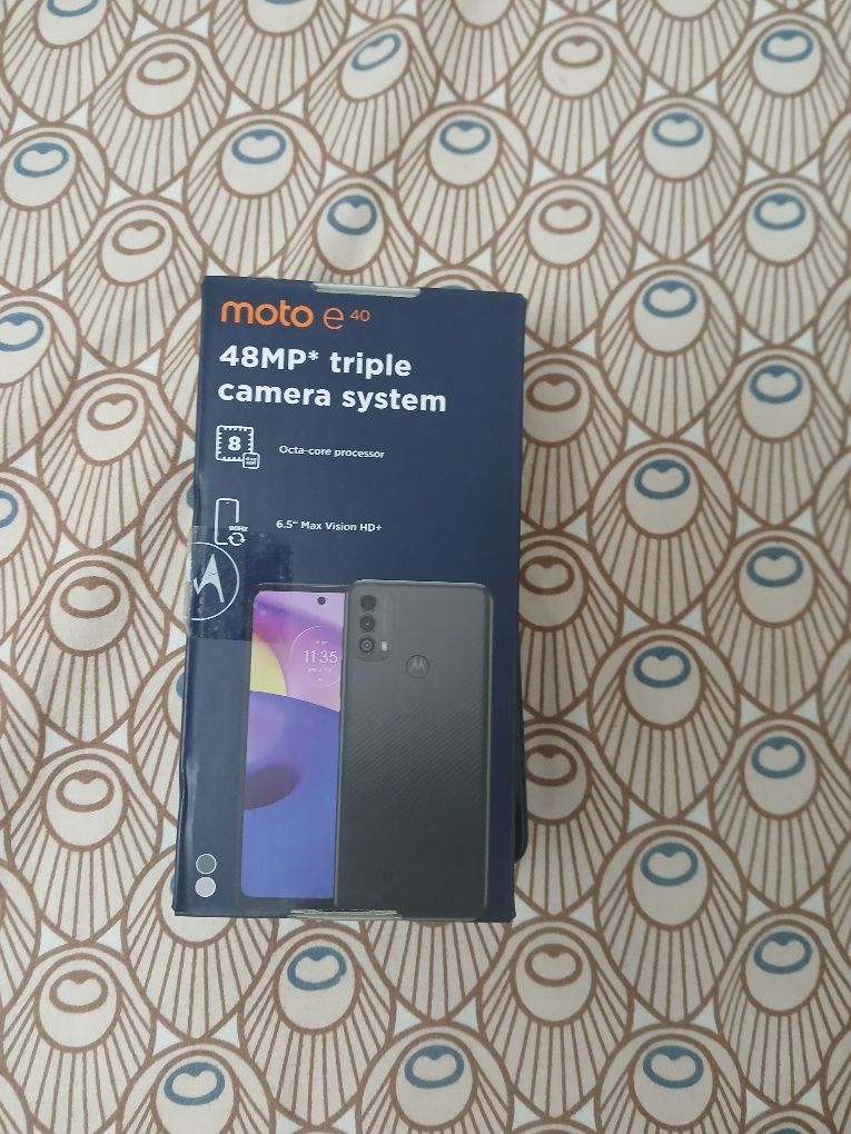 Vând telefon Motorola Moto e40