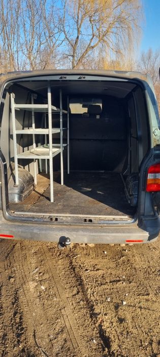Doua Volkswagen Transporter T5