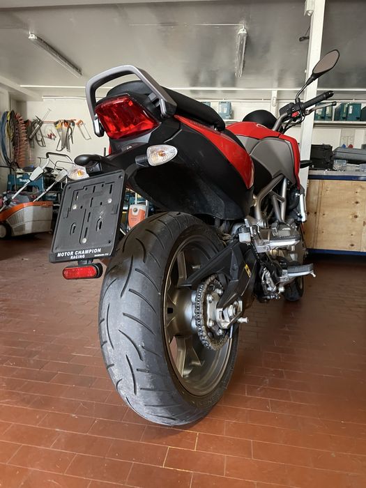 Aprilia mana 850 CVT( cutie automata) ca la scuter