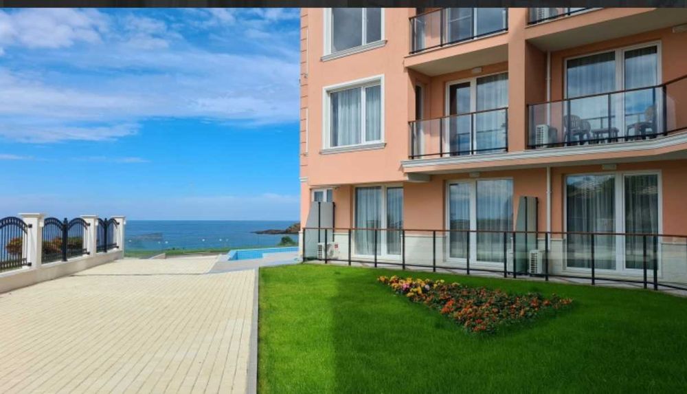 Уютен дом на брега на морето с уникална гледка