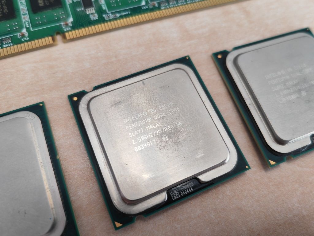 Kit HDD, procesoare și RAM