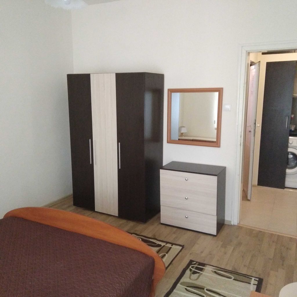 Дава се под наем Тристаен апартамент в Пловдив, Център - 120 кв.м за 510 € - Снимка #12