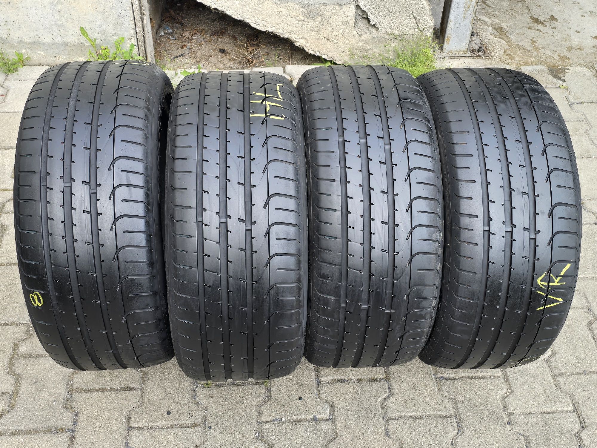 255 40 19 Pirelli