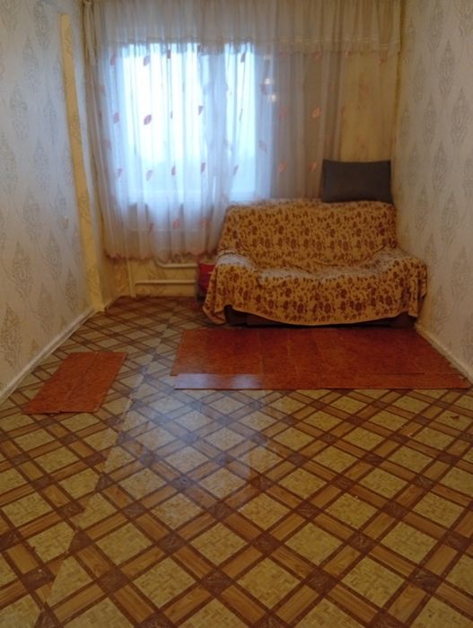 Продаётся Мирзо Улугбек р-н ттз4 опшижития 15800$