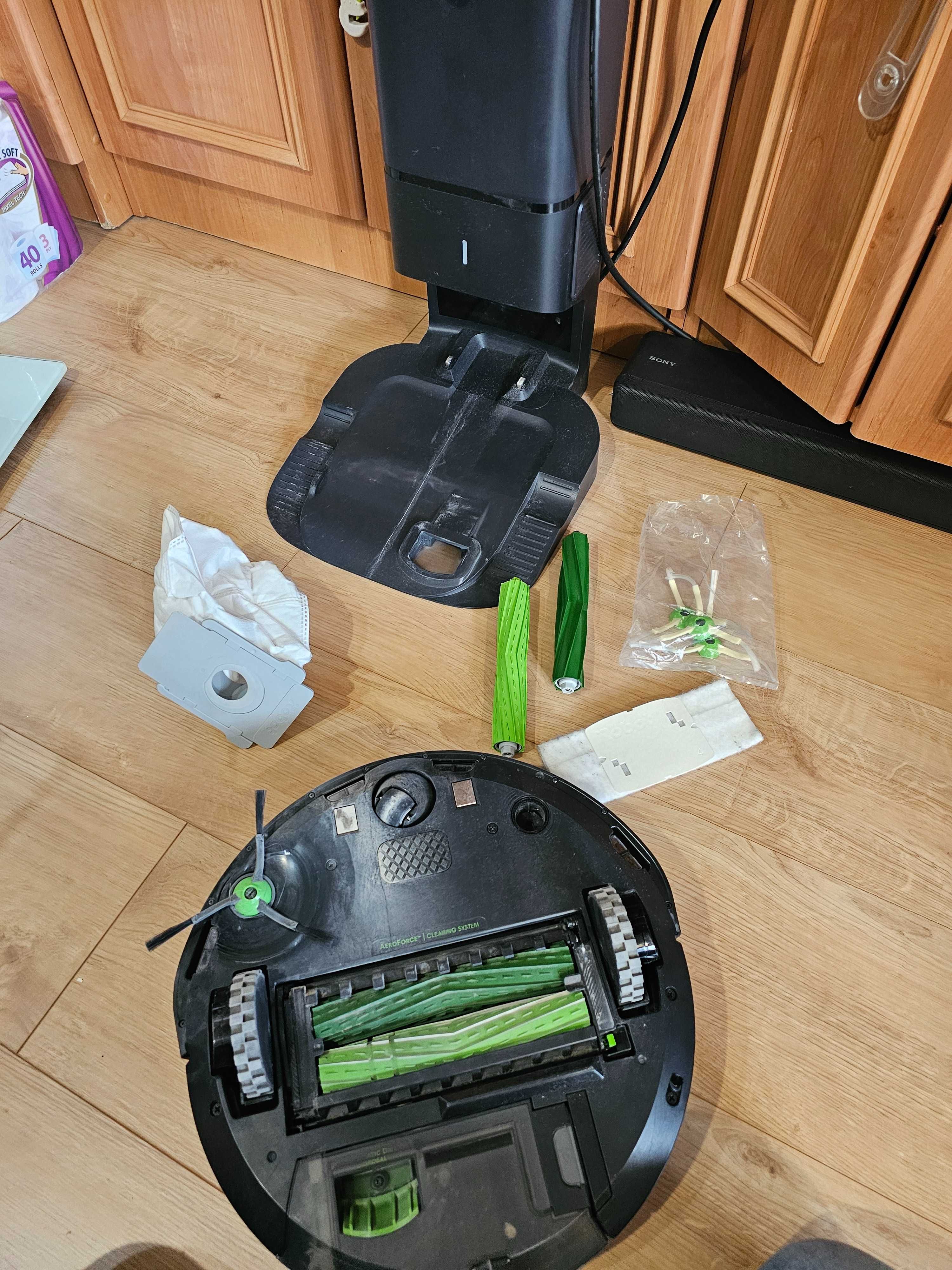 Прахосмукачка-робот iRobot - Roomba i3+, сива/черна