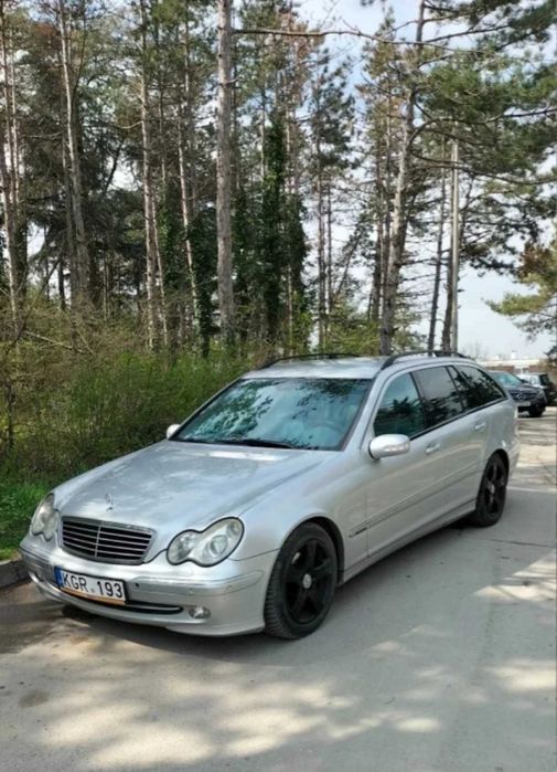 За продажба Мерседес с 220