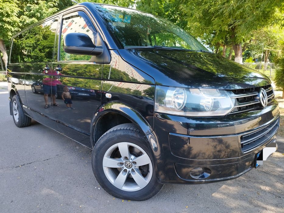 Inchiriez microbuz transport persoane 6+1, 7+1, 8+1 Mercedes Vklasse V