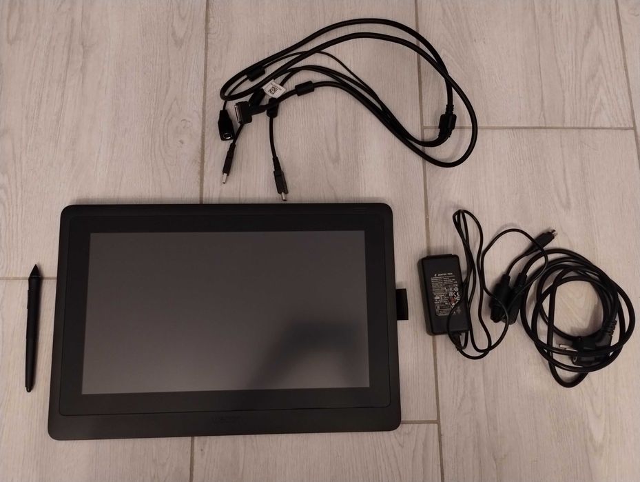 Wacom Cintiq 16" Display Pen - Ca Nou, Cutie Originala