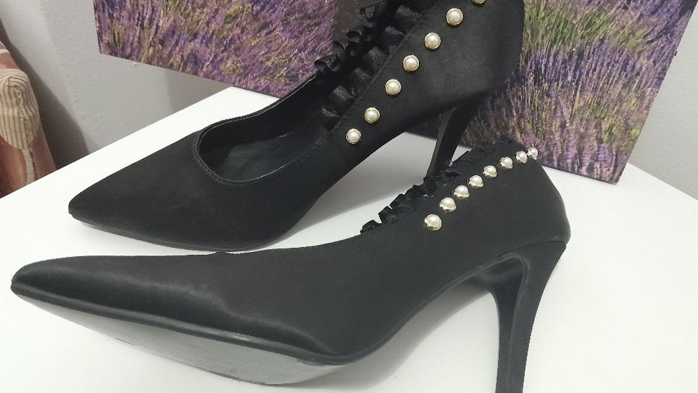 Vând pantofi ocazie