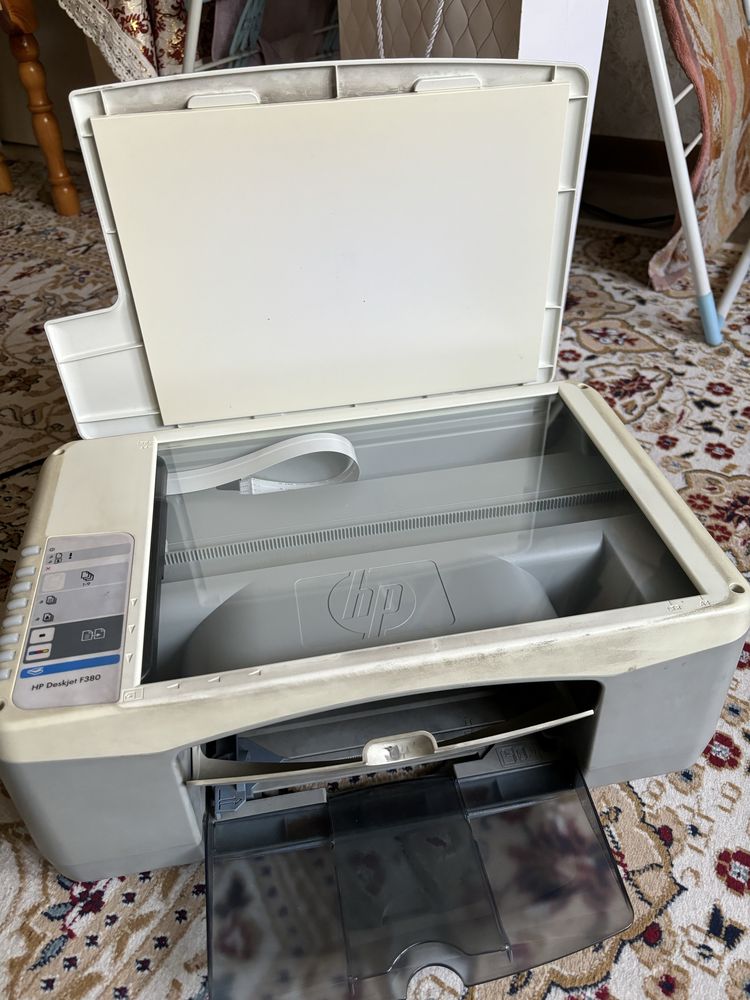 Принтер цветной HP Deskjet F380 МФУ