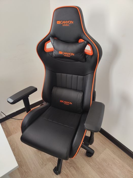 Игровое кресло геймерское