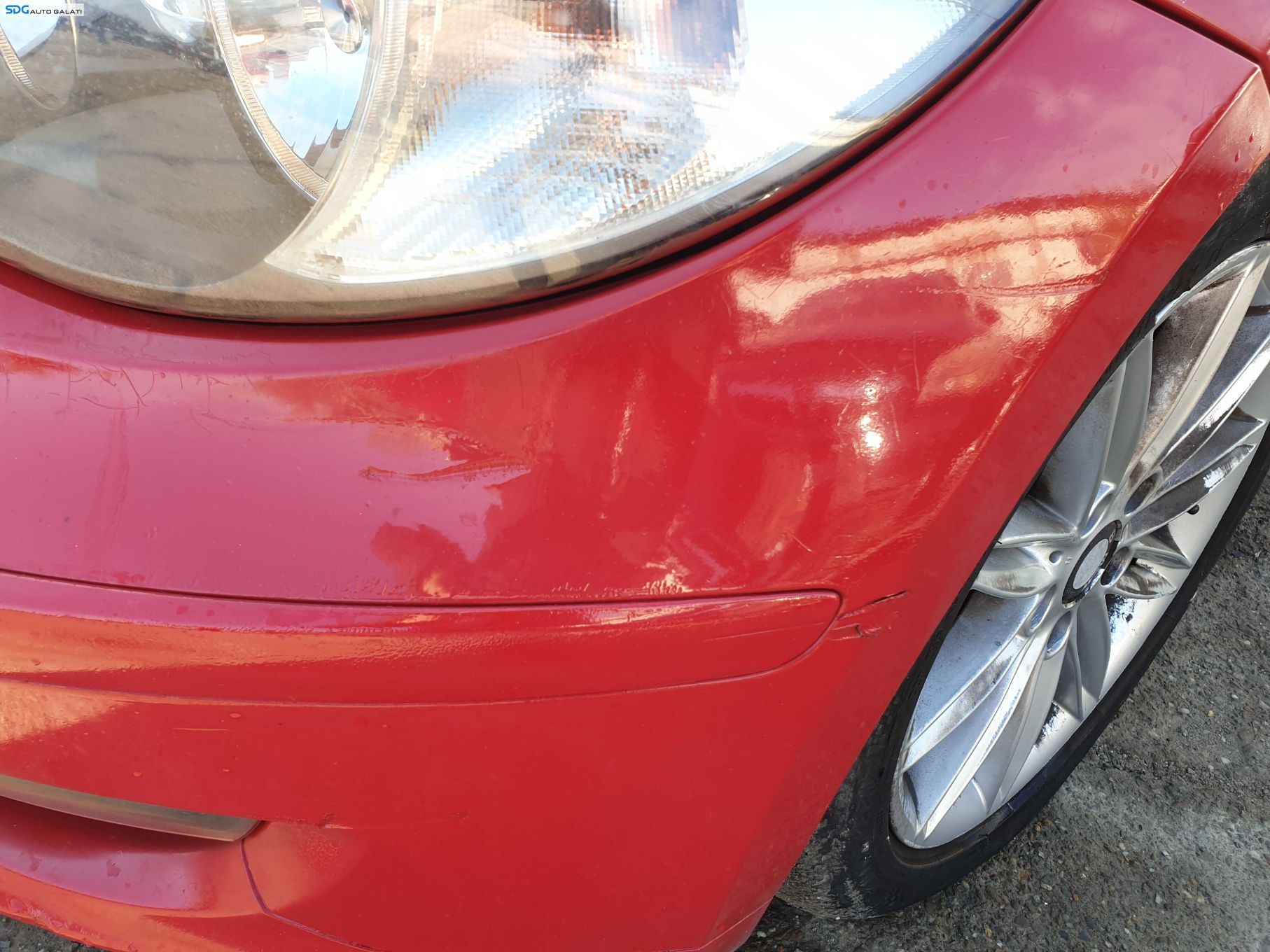Bara Spoiler Fata cu Grila si Grile Proiectoare cu Impefectiuni BMW Seria 1 E87 FL Facelift 2007 - 2011 Culoare A61/3 Crimson Red Karmesinrot [K0873]