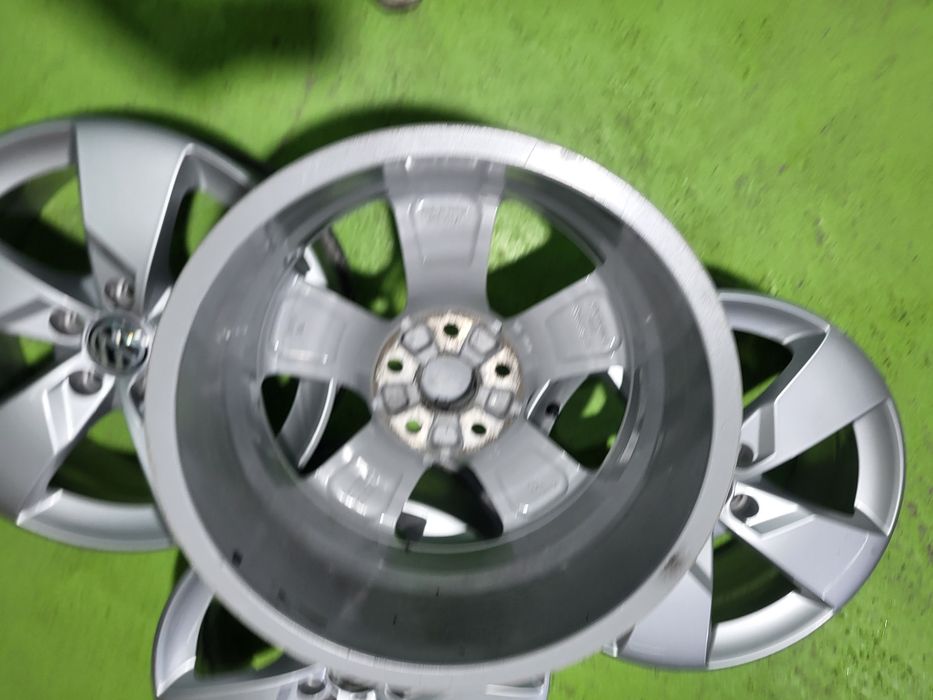 17 5x112 Vw Touran Caddy Golf Skoda Audi 5х112