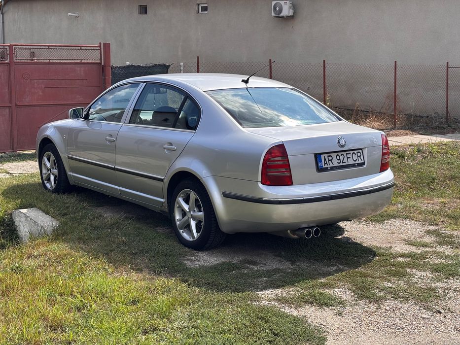 Skoda Superb 2.0 TDI 140 Cp - Xenon/ Piele/ Memorii/ Senzori Parcare