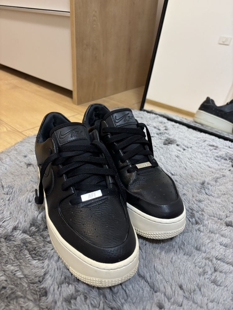 Adidasi Nike AF1 - dama, marime 41