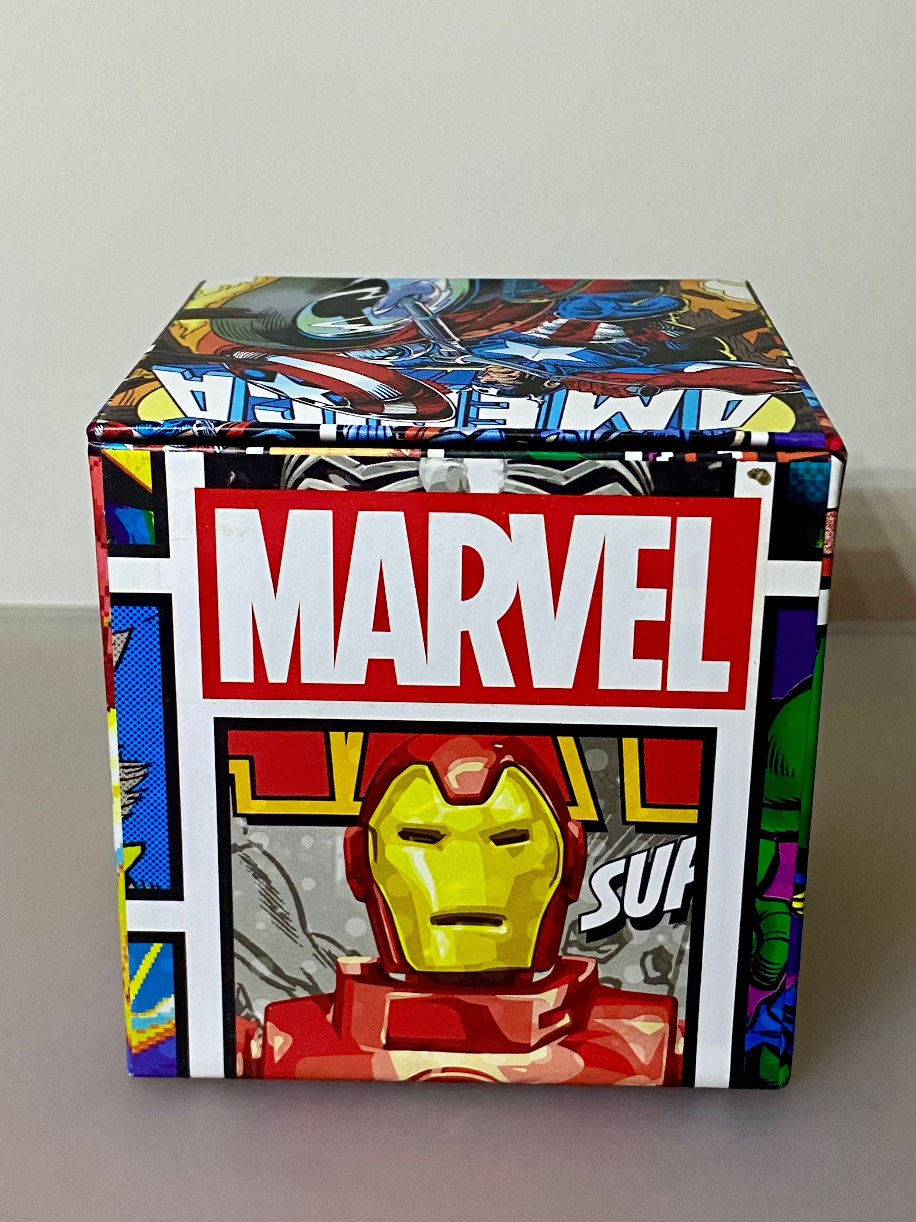Marvel канцелярский куб раскладной со стикерами.