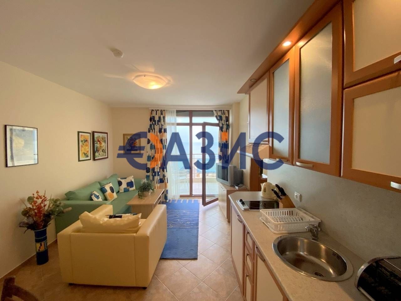 Продава се Двустаен апартамент в к.к. Слънчев бряг - 65 кв.м за 1537 €/кв.м - Снимка #4