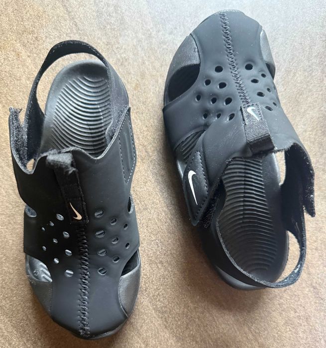 NIKE - Sandale negre copii masura 28!