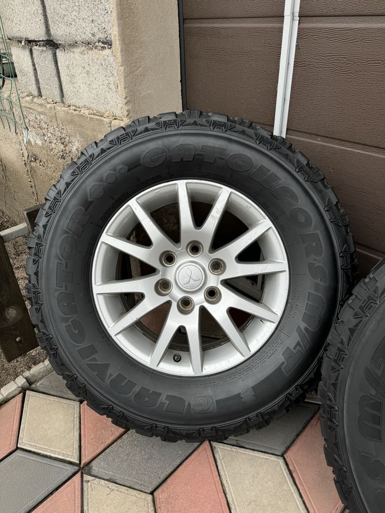 Диски Enkei R17 6x139.7 с грязевыми шинами