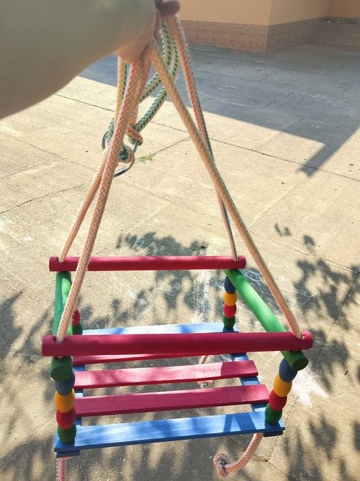 Leagan din lemn. Ca nou.