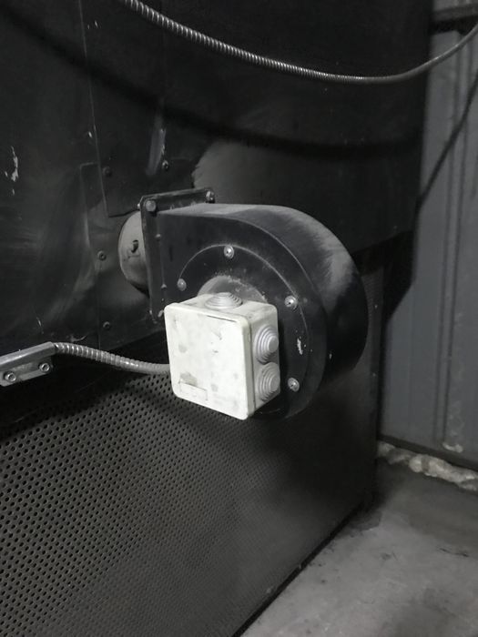 Generator aer cald / centrala pe combustibil solid