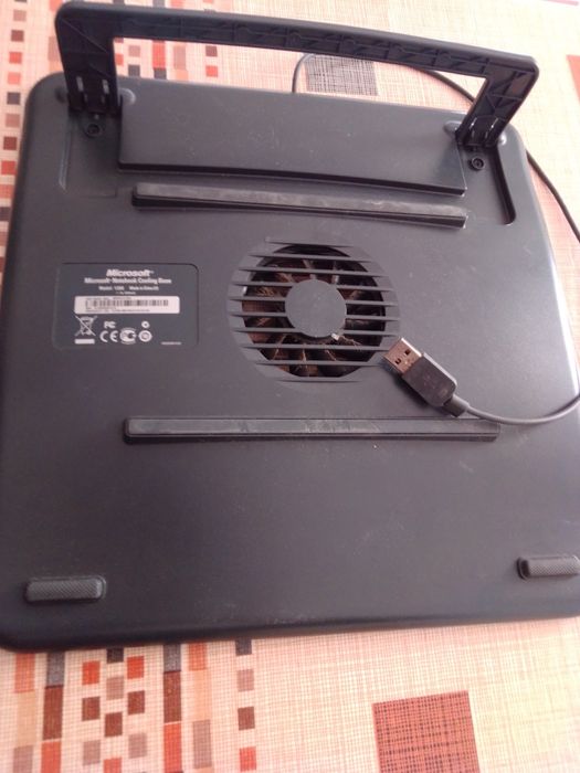 Cooling pad Microsoft pentru laptop, negru
