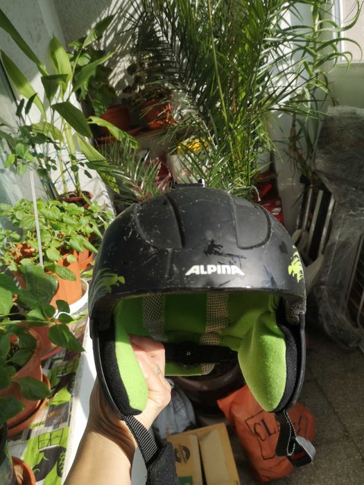 Деска каска Alpina 51-54см. Възраст 4-8години