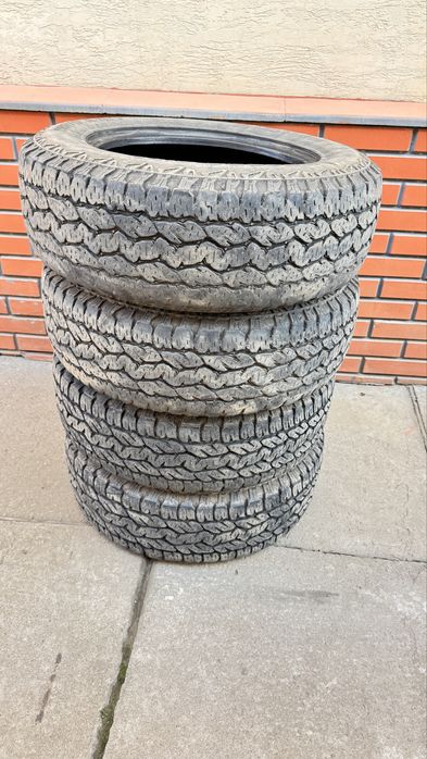 Резина шины 215/70/16