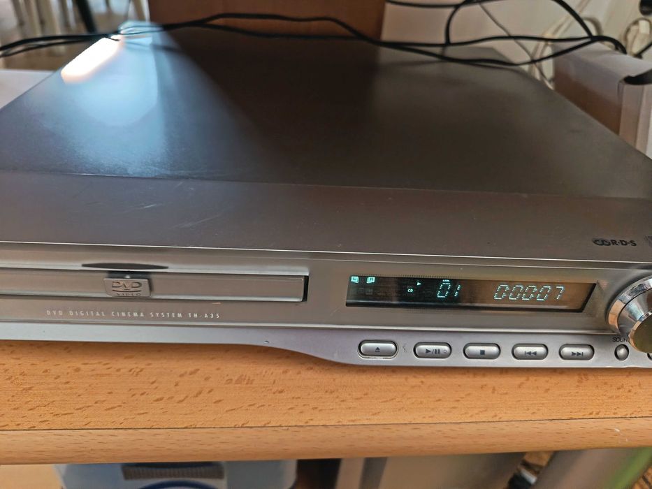 Система за домашно кино JVC