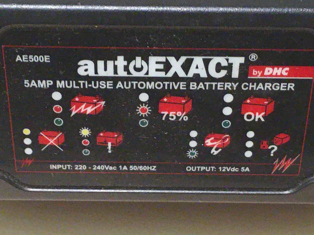 Incarcator baterie auto cu microprocesor