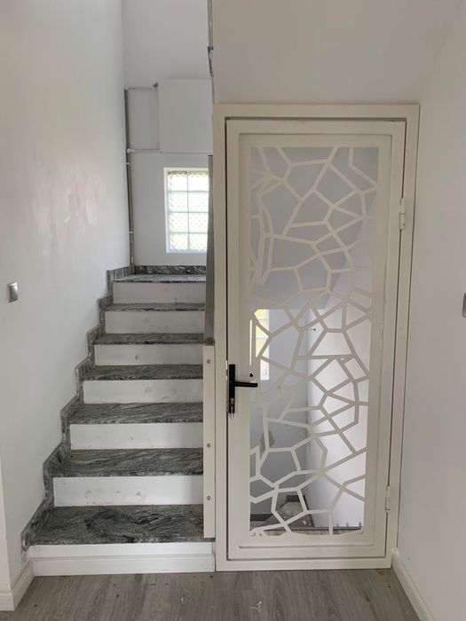 Porti Automate Personalizate Gard Balustradă Vopsire Electrostatică