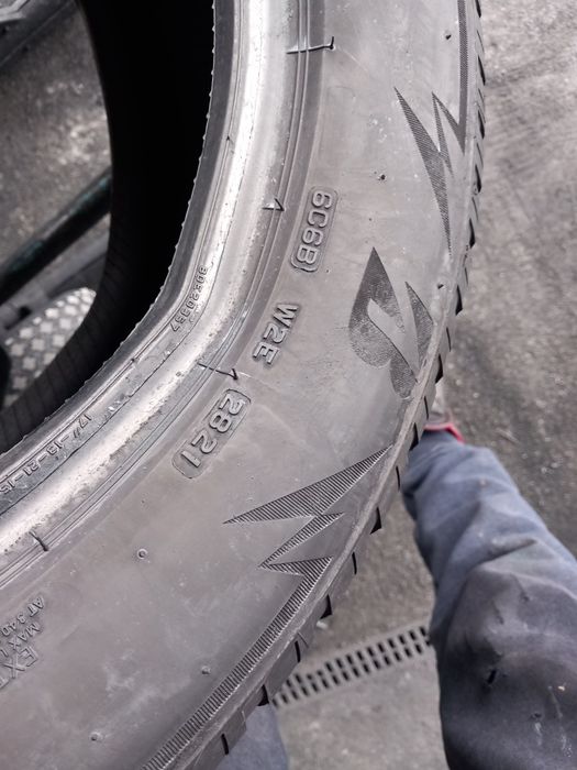 Bridgestone 235 55 r17 iarna