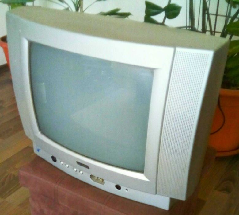 Продавам работещ телевизор Westel