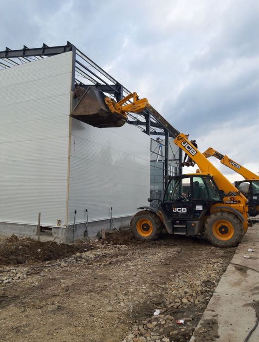 Vand hale metalice la cerere preturi de producator