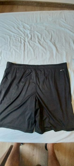 Pantalon Nike. XL