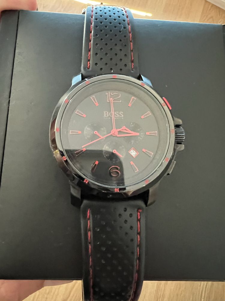 Стилен Часовник Hugo Boss