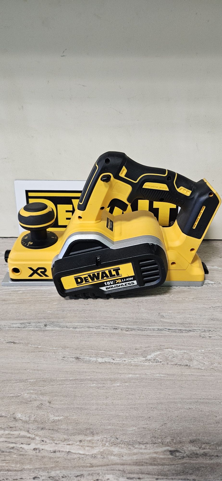 Dewalt Ренде DCP580 18V.BRUSHLESS
