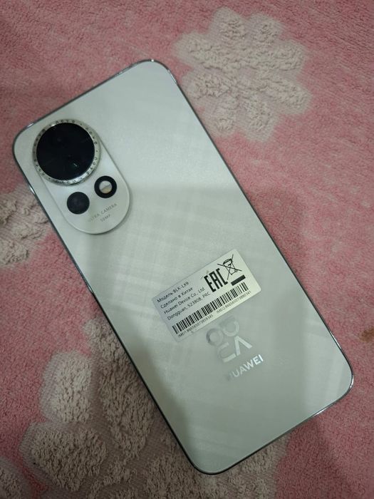 Продам Huawei nova 13