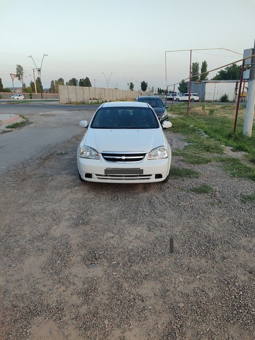 Lasesti 1.8 sotiladi