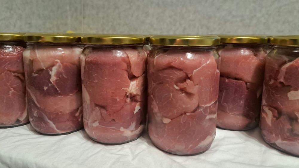 Свинско месо бут, буркан 720мл