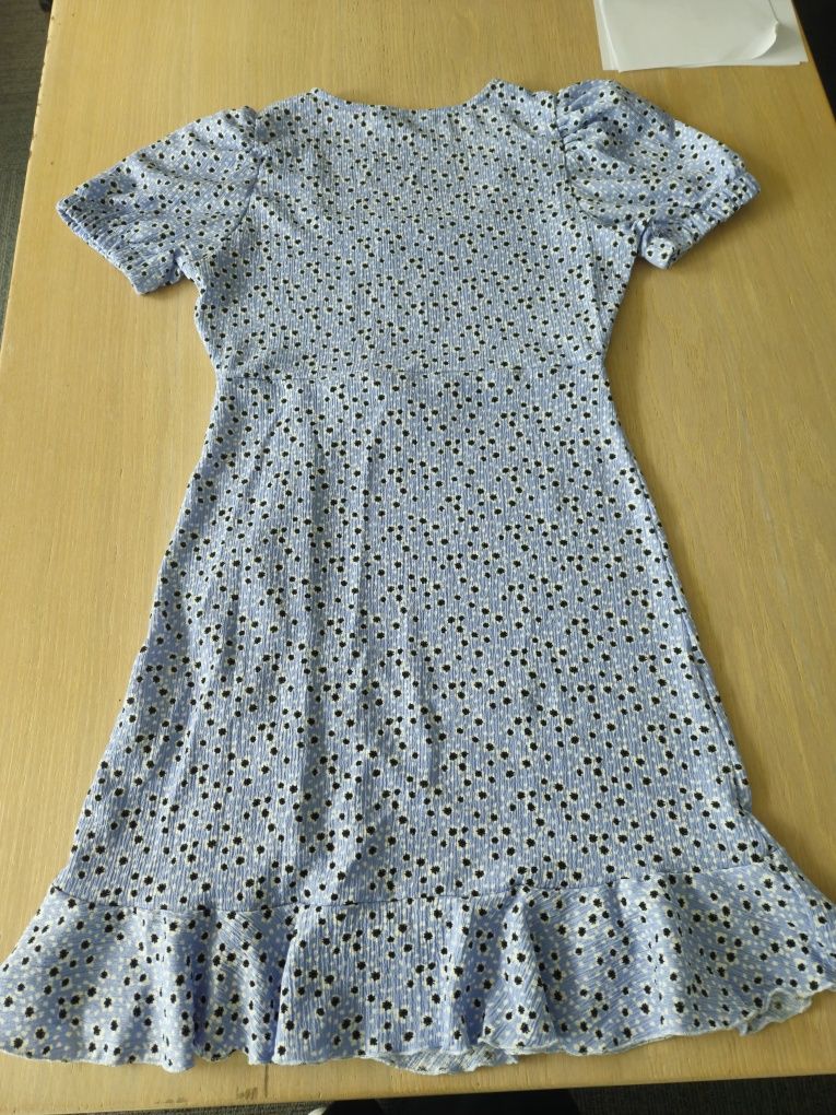 Rochie cu volane