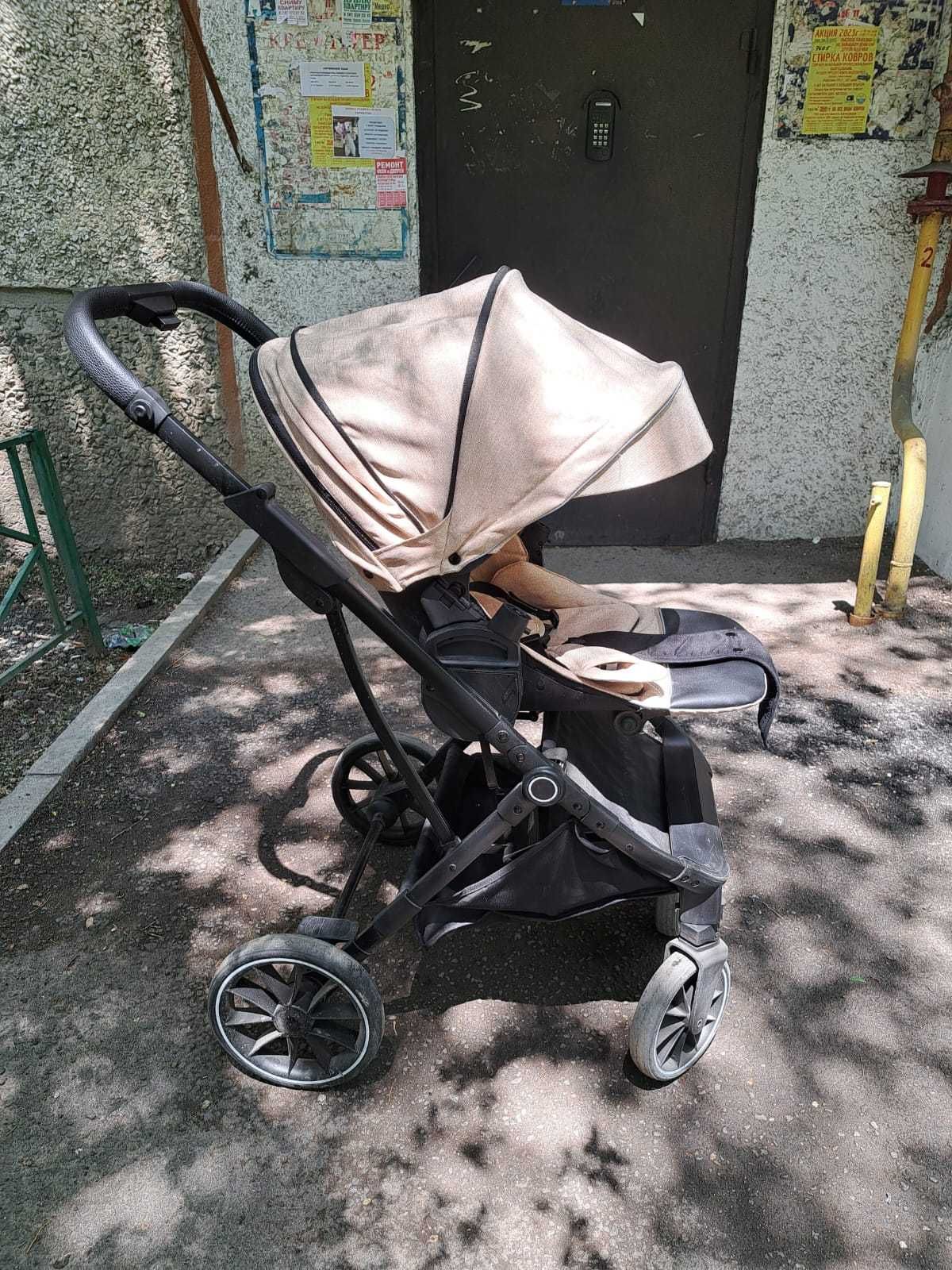 Продам коляску ining baby