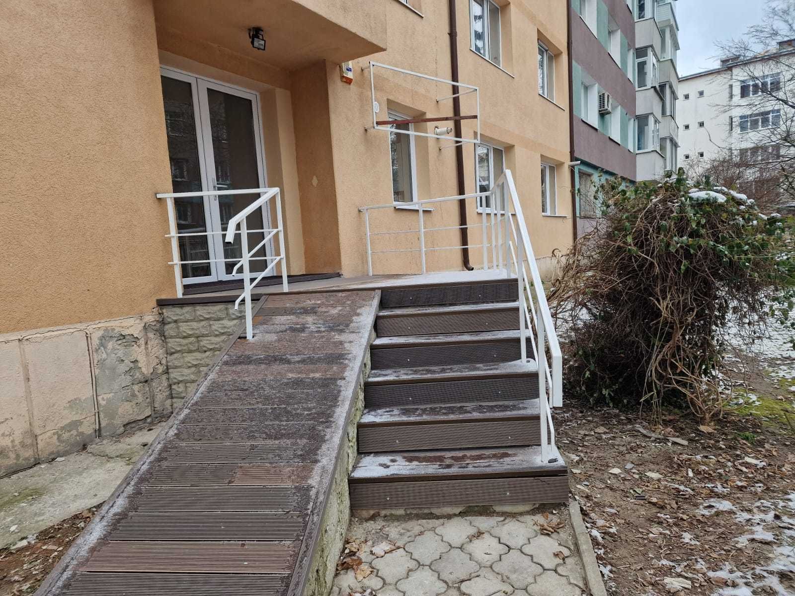 Spațiu renovat, central la câțiva pași de Liceul Petru Rareș