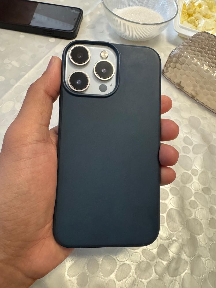 iPhone xr в корпусе iPhone 15 pro