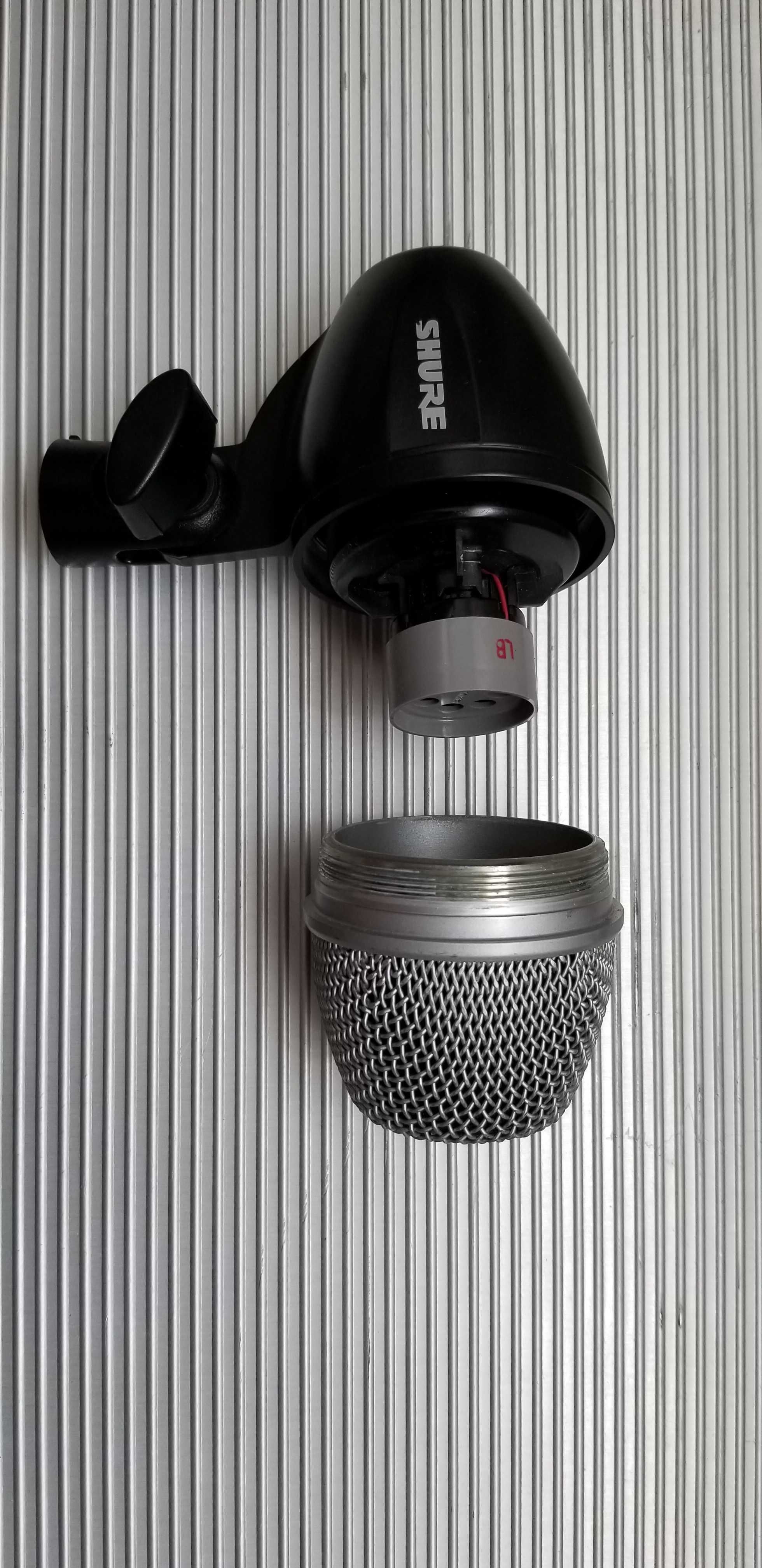 SCHIMB Microfon Shure PGA52