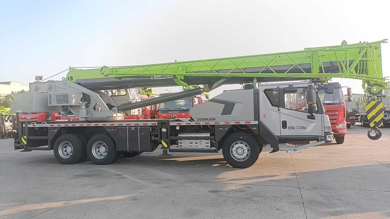 Автокран Zoomlion 25 т